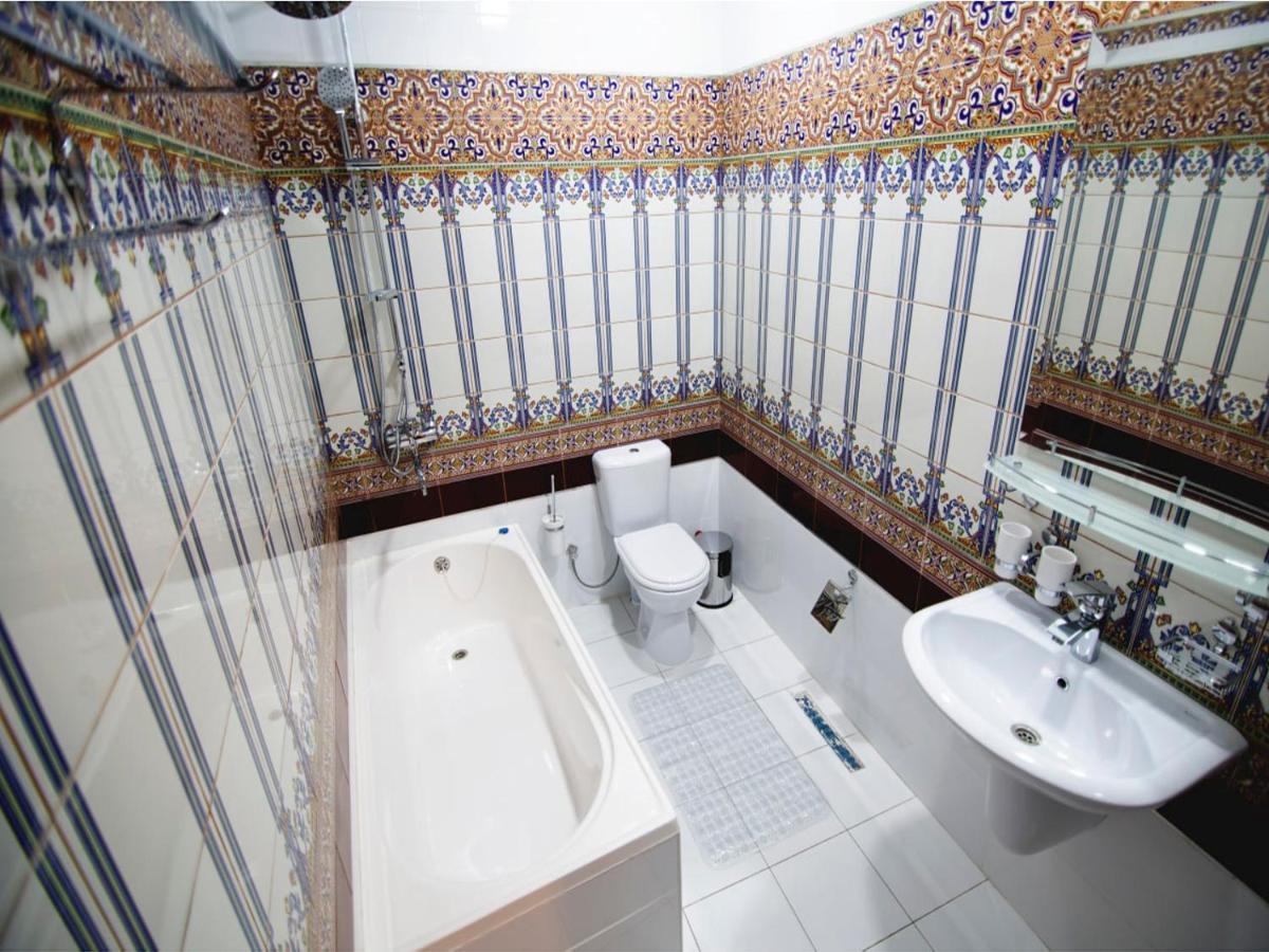 Labi Rud Hotel Bukhara Esterno foto